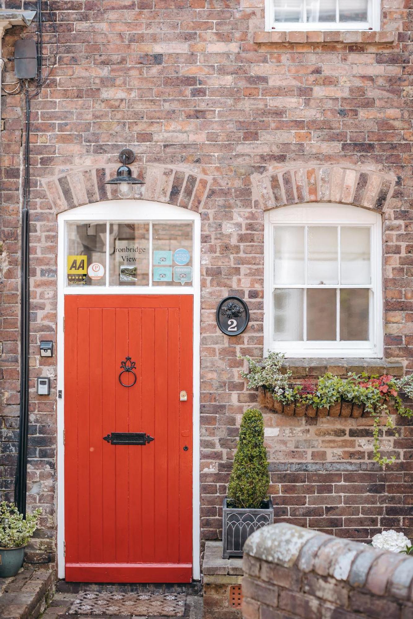 Ironbridge View Townhouse -Winner 2025 Uk 'Most Picturesque Self-Catering Holiday Home' & Winner 2025 'Self-Catering Accommodation Of The Year Дом отдыха Айронбридж