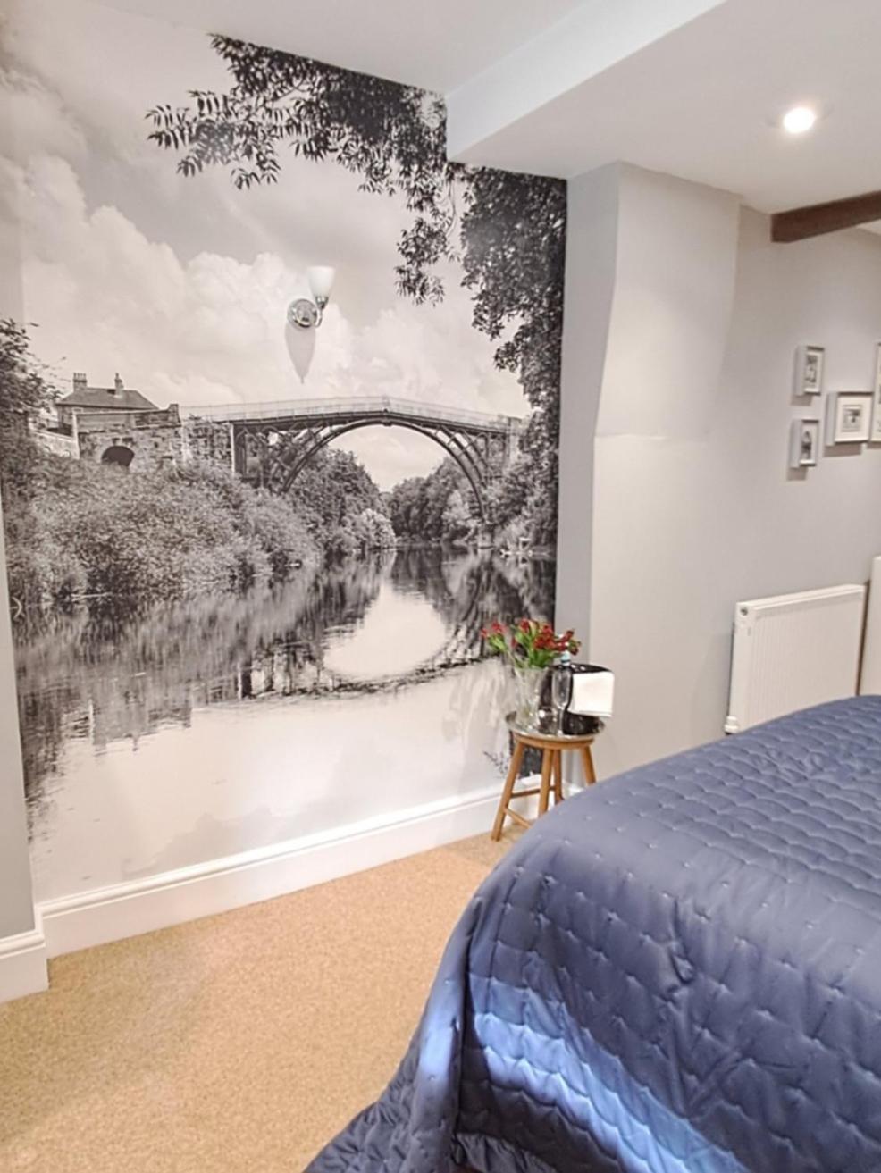 Ironbridge View Townhouse -Winner 2025 Uk 'Most Picturesque Self-Catering Holiday Home' & Winner 2025 'Self-Catering Accommodation Of The Year *