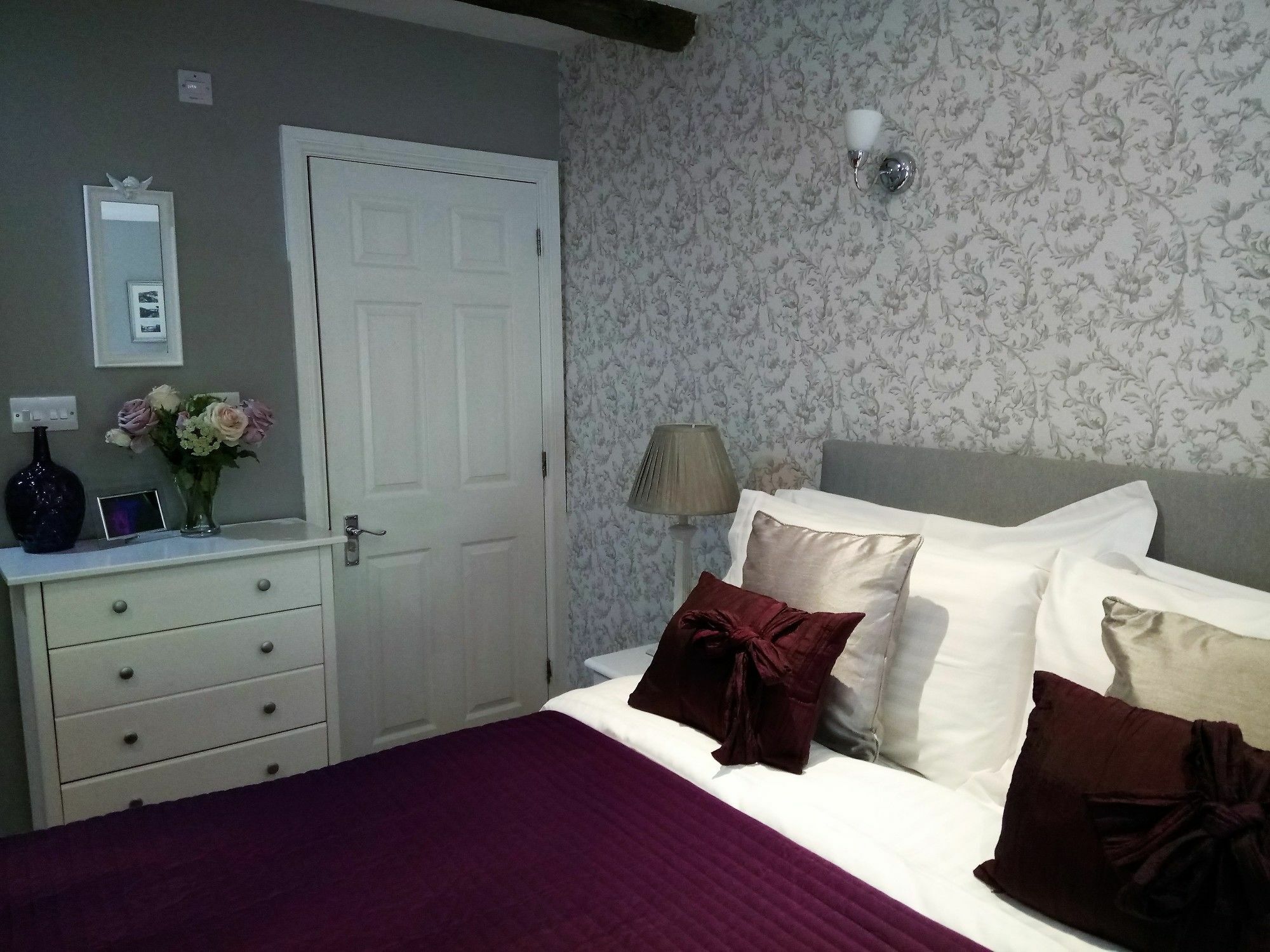 Ironbridge View Townhouse -Winner 2025 Uk 'Most Picturesque Self-Catering Holiday Home' & Winner 2025 'Self-Catering Accommodation Of The Year *