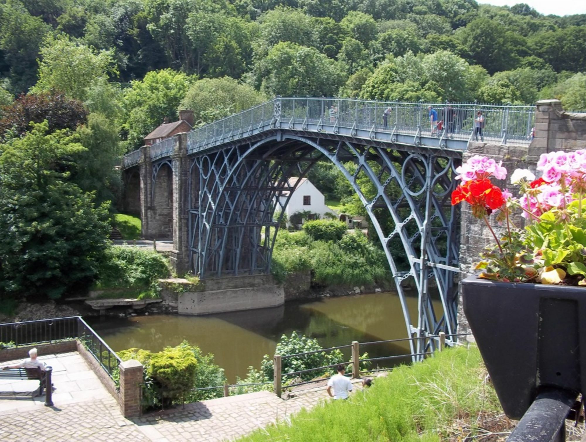 Ironbridge View Townhouse -Winner 2025 Uk 'Most Picturesque Self-Catering Holiday Home' & Winner 2025 'Self-Catering Accommodation Of The Year *