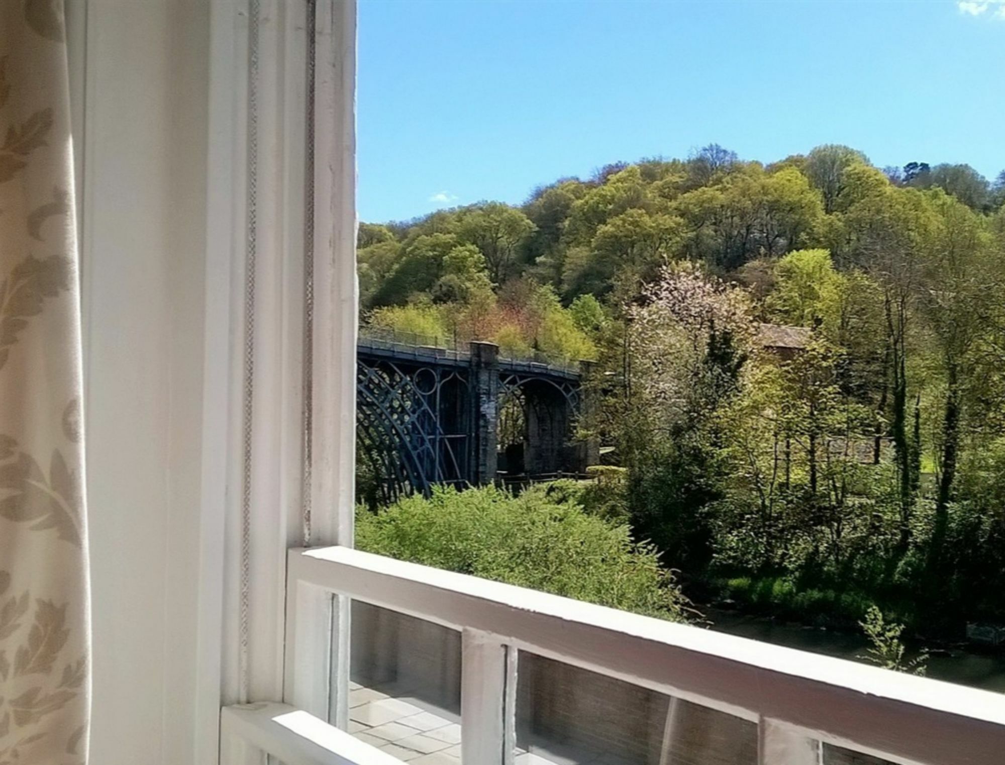 Дом отдыха Ironbridge View Townhouse -Winner 2025 Uk 'Most Picturesque Self-Catering Holiday Home' & Winner 2025 'Self-Catering Accommodation Of The Year *