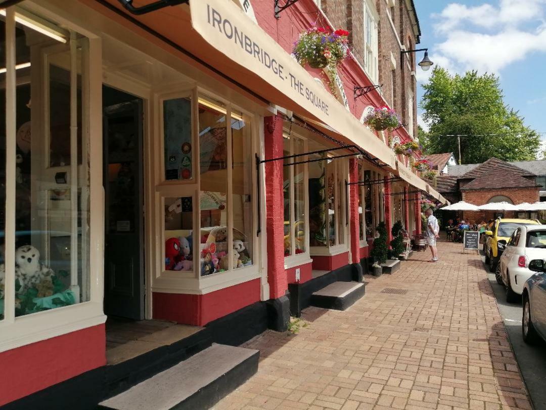 Ironbridge View Townhouse -Winner 2025 Uk 'Most Picturesque Self-Catering Holiday Home' & Winner 2025 'Self-Catering Accommodation Of The Year Дом отдыха